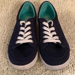 Keds women’s sneakers, black, size 7.